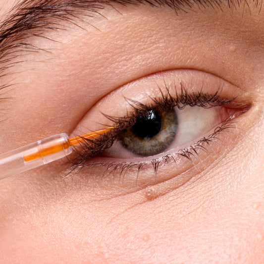 ESSENTIAL LASH SERUM